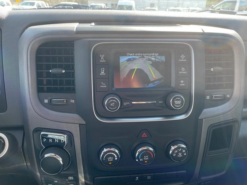RAM 1500 4WD Crew Cab 140.5" Express 2018