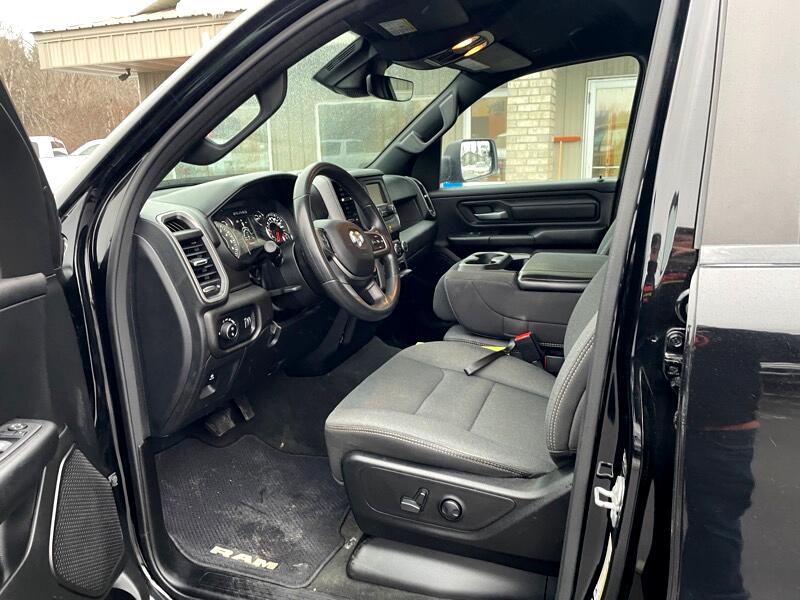 RAM 1500 Express 4x4 Quad Cab 6'4" Box 2023