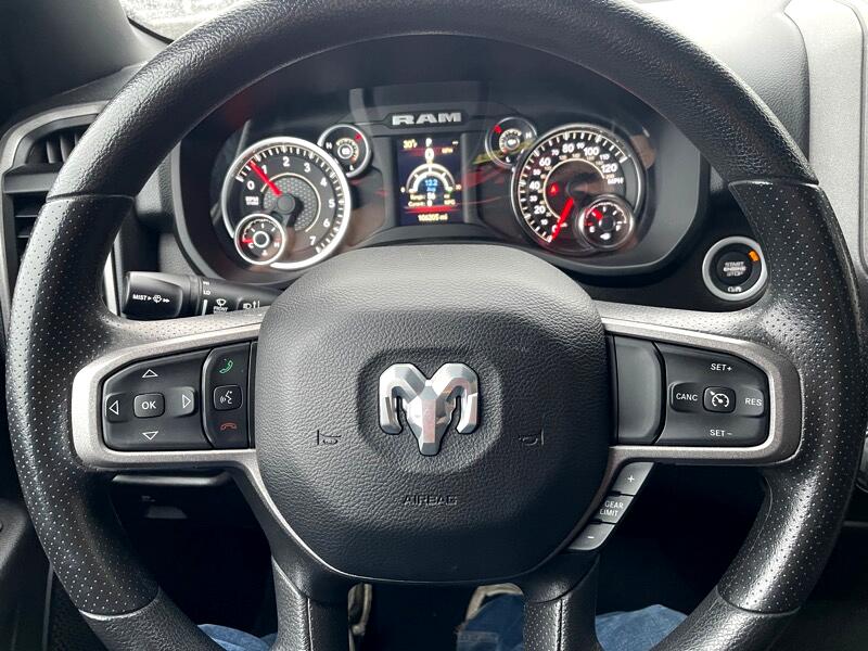 RAM 1500 Express 4x4 Quad Cab 6'4" Box 2023