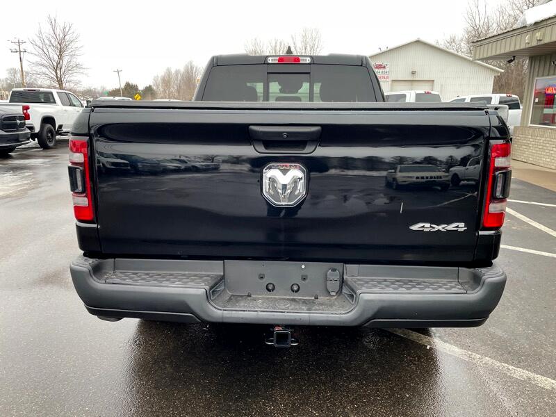 RAM 1500 Express 4x4 Quad Cab 6'4" Box 2023