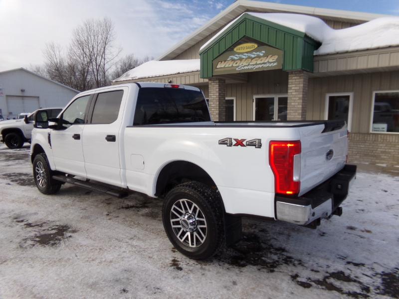 Ford F-250 SD XLT Crew Cab 4WD 2019
