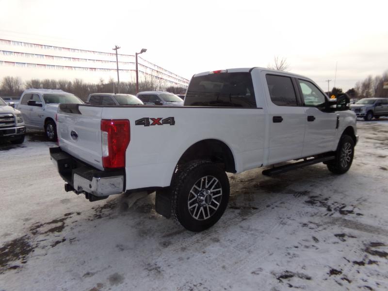 Ford F-250 SD XLT Crew Cab 4WD 2019