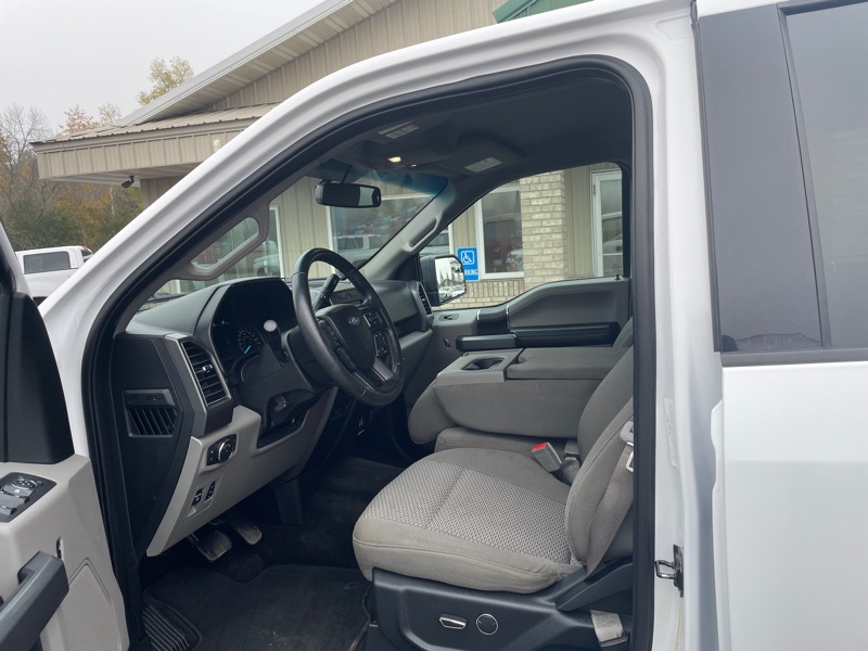 Ford F-150 XLT 4WD SuperCrew 6.5' Box 2018 Ford F-150 XLT 4WD SuperCrew 6.5' Box 2018
