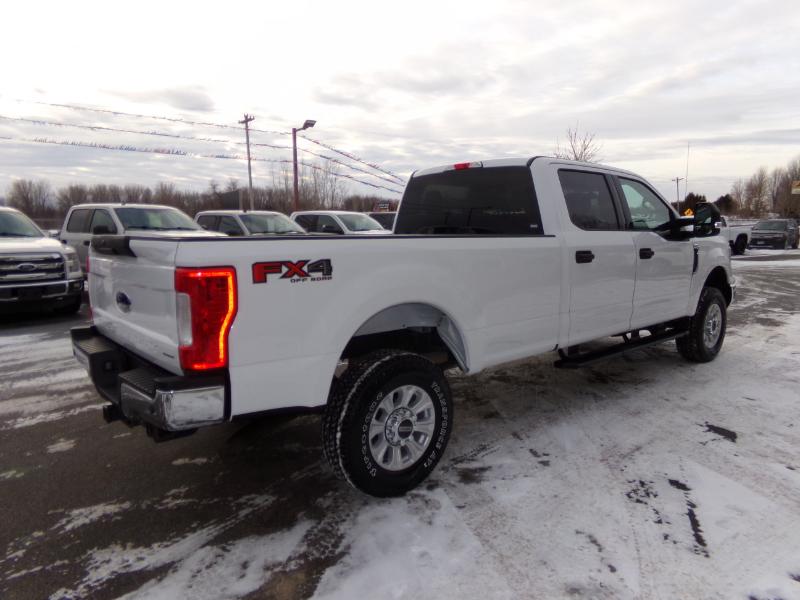 Ford F-250 SD XLT Crew Cab Long Bed 4WD 2019