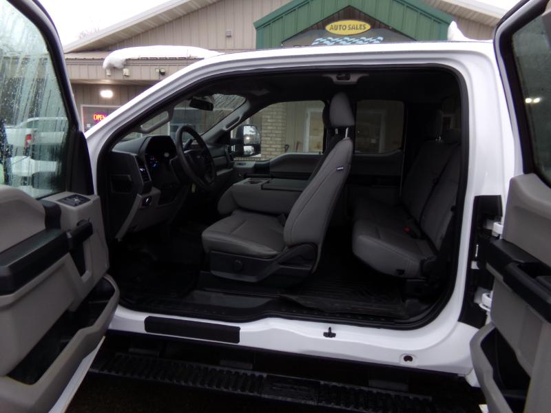 Ford F-250 SD XL SuperCab Long Bed 4WD 2020