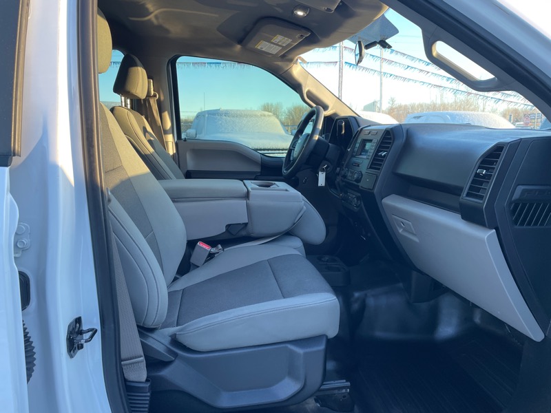 Ford F-150 4WD SuperCrew 145" XL 2017