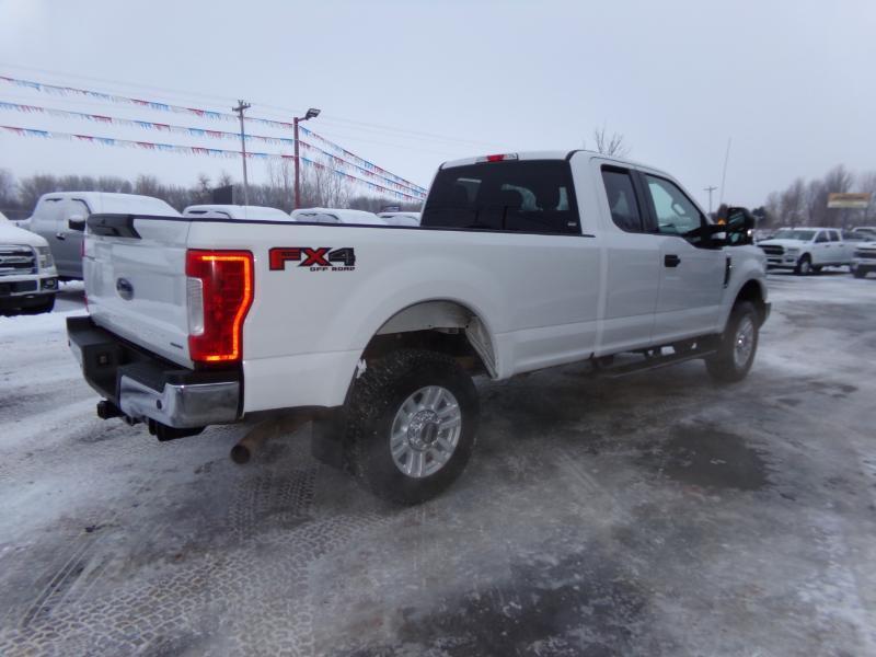 Ford F-250 SD XLT SuperCab Long Bed 4WD 2019