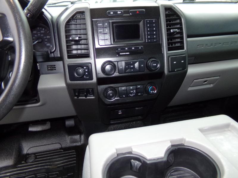 Ford F-350 SD XL Crew Cab Long Bed DRW 4WD 2020