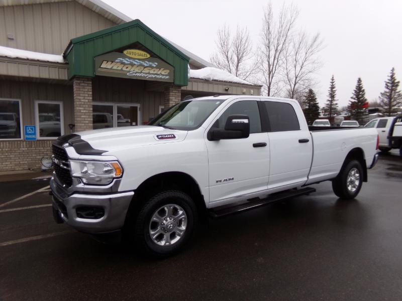 RAM 2500 Big Horn 4x4 Crew Cab 8' Box 2023