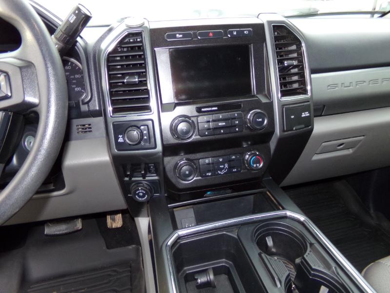 Ford F-250 SD XLT Crew Cab Long Bed 4WD 2022