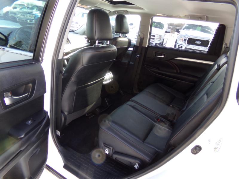 Toyota Highlander XLE AWD V6 2019