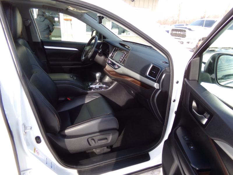 Toyota Highlander XLE AWD V6 2019