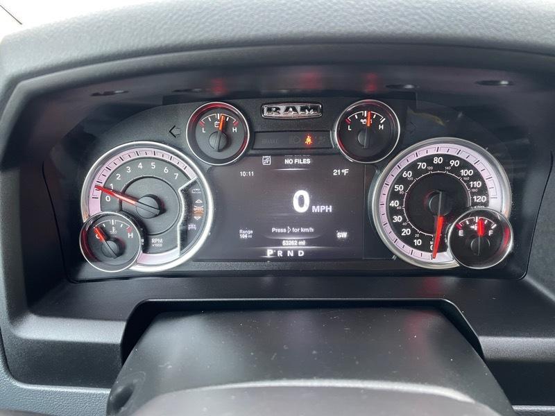 RAM 1500 4WD Quad Cab 140.5" Express *Ltd Avail* 2020