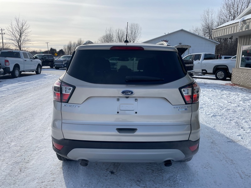 Ford Escape Titanium 4WD 2017