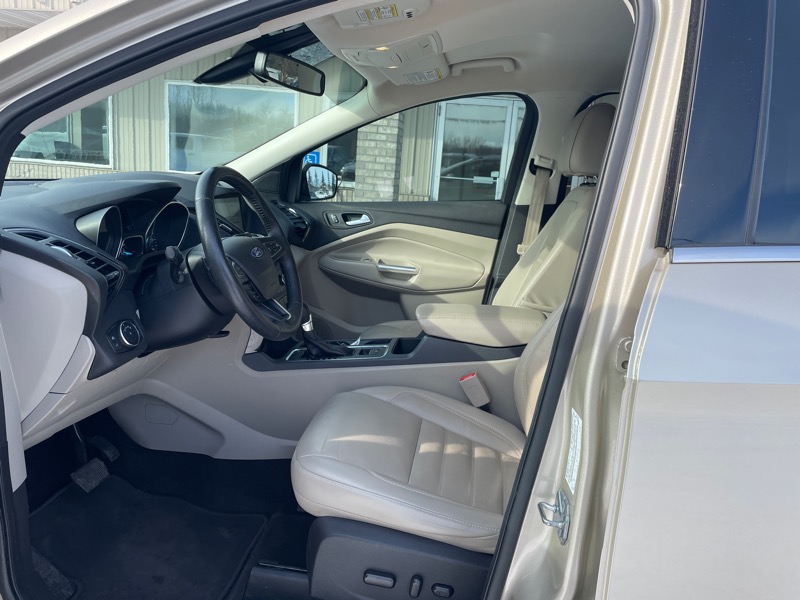 Ford Escape Titanium 4WD 2017