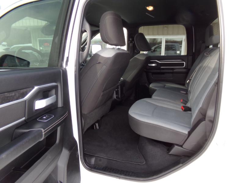 RAM 2500 Big Horn Crew Cab 4WD 2024