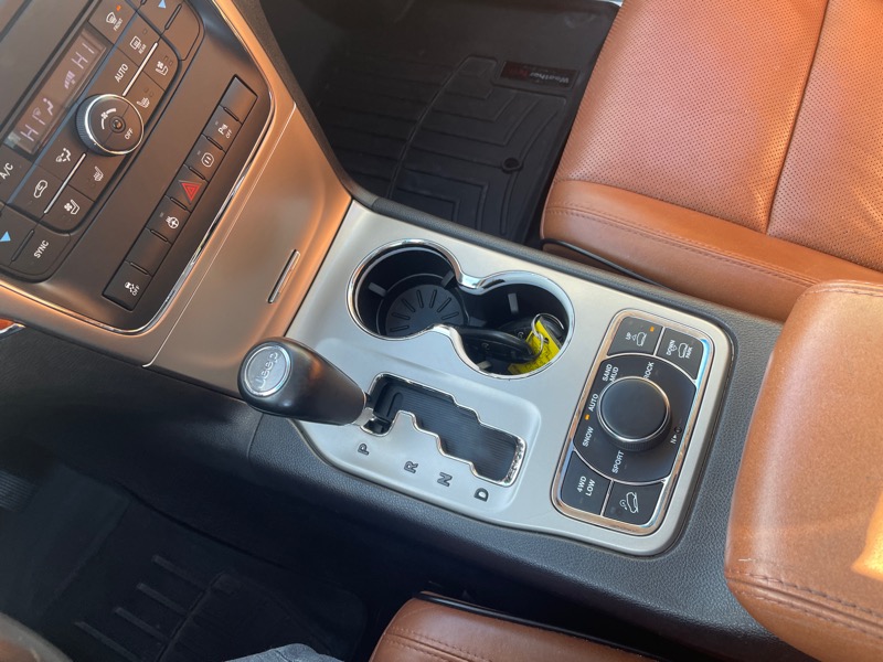 Jeep Grand Cherokee Overland 4WD 2012