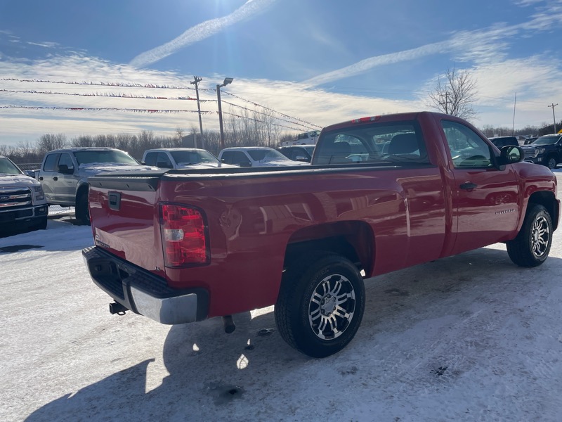 Chevrolet Silverado 1500 2WD Reg Cab 133.0" Work Truck 2011