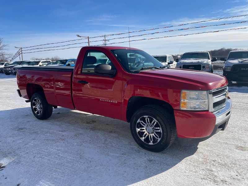 Chevrolet Silverado 1500 2WD Reg Cab 133.0" Work Truck 2011