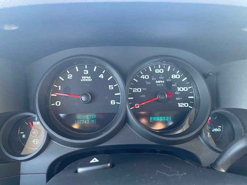 Chevrolet Silverado 1500 2WD Reg Cab 133.0" Work Truck 2011