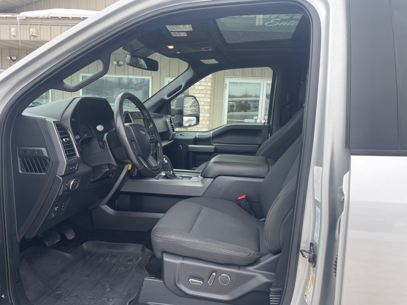 Ford F-150 4WD SuperCrew 145" XLT 2018
