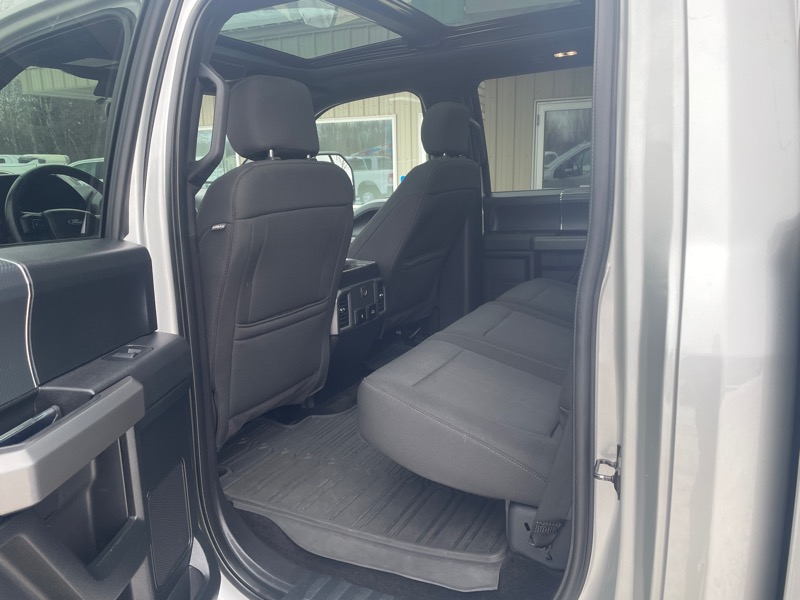 Ford F-150 4WD SuperCrew 145" XLT 2018