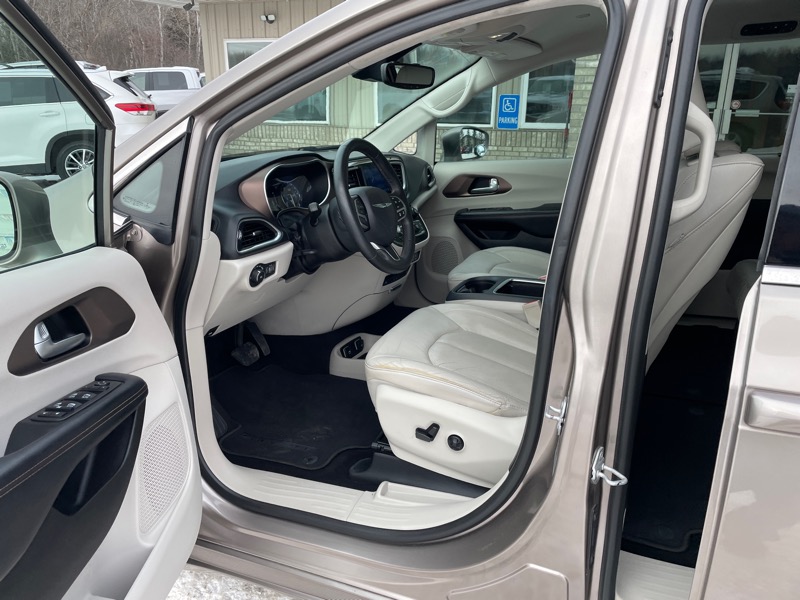 Chrysler Pacifica Touring-L Plus 2017