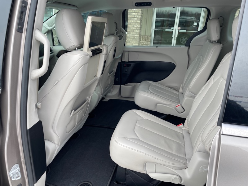 Chrysler Pacifica Touring-L Plus 2017