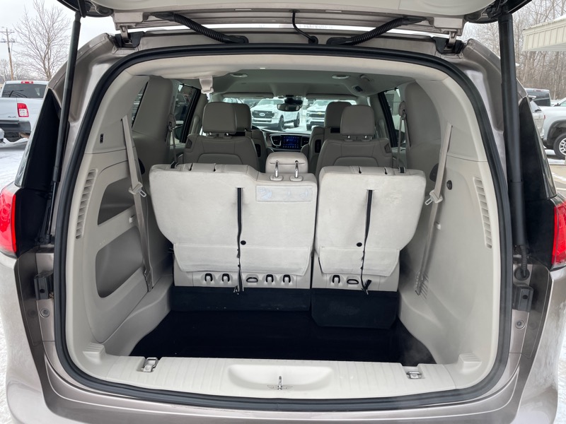 Chrysler Pacifica Touring-L Plus 2017