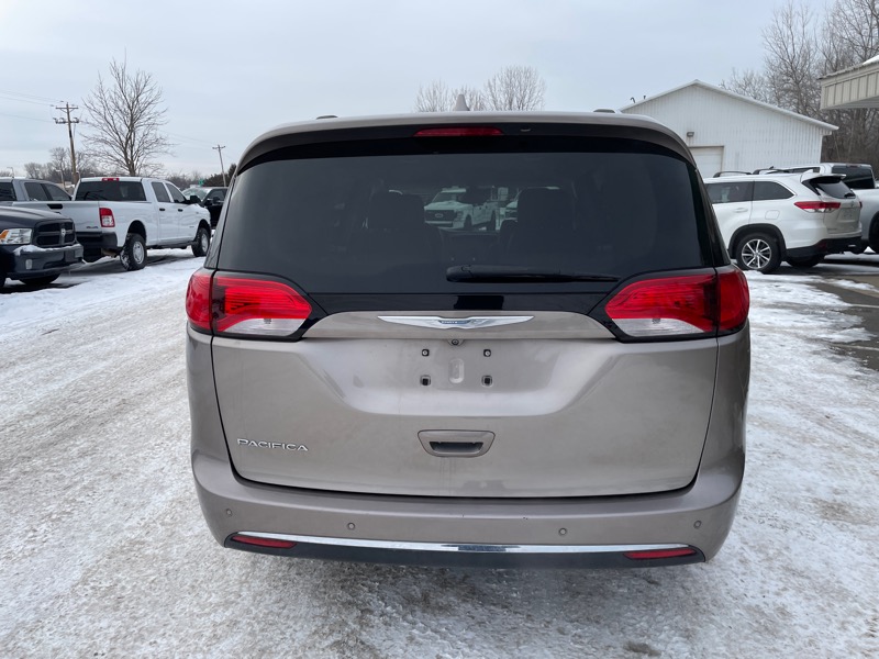 Chrysler Pacifica Touring-L Plus 2017