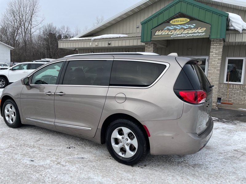 Chrysler Pacifica Touring-L Plus 2017