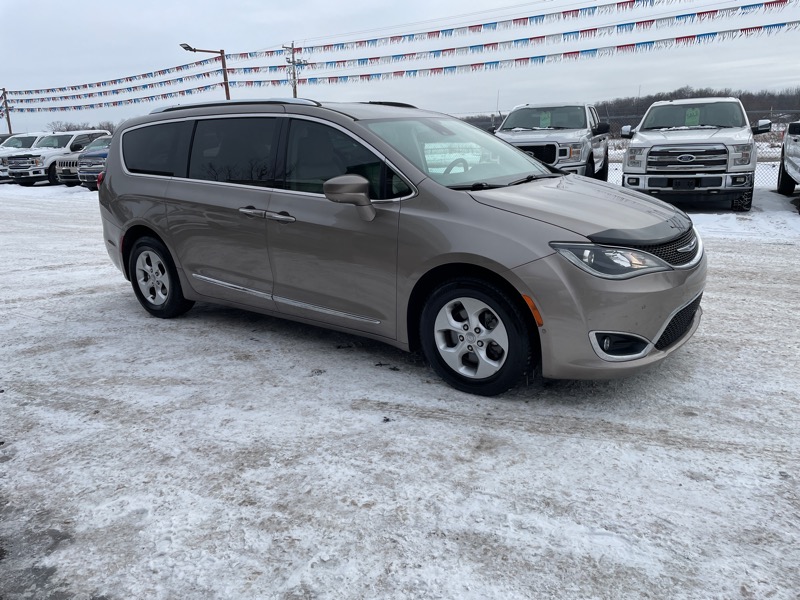 Chrysler Pacifica Touring-L Plus 2017