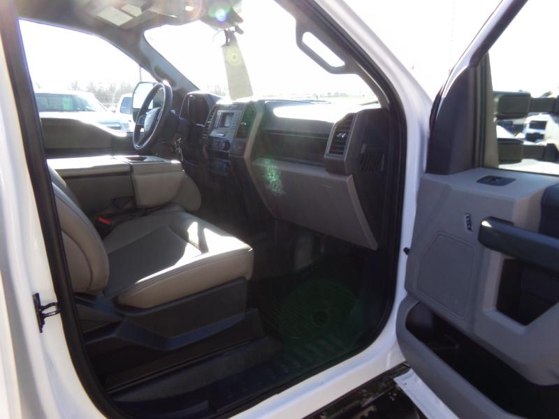 Ford F-350 SD XL Crew Cab Long Bed DRW 4WD 2022