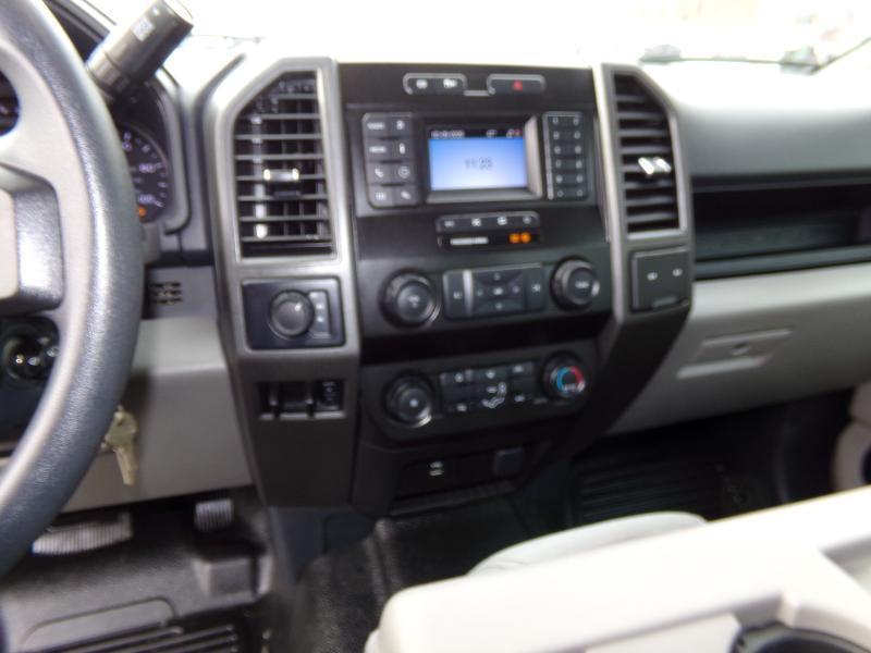 Ford F-450 SD Crew Cab DRW 4WD 2022