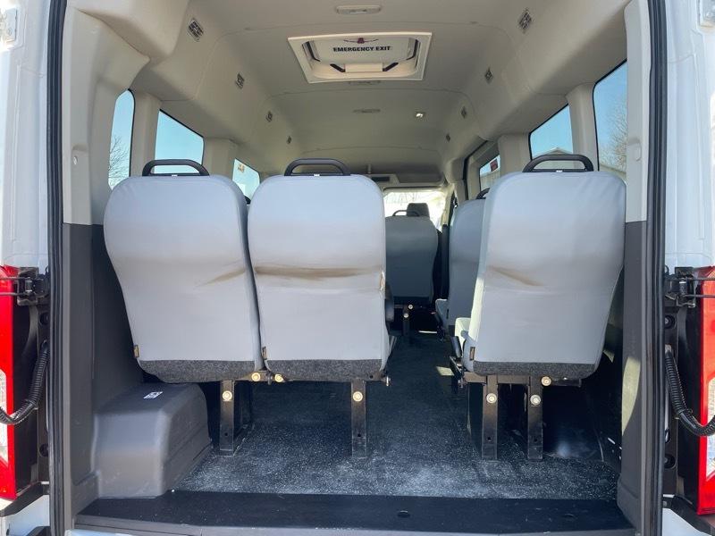 Ford Transit 350 Wagon Med. Roof XL w/Sliding Pass. 148-in. WB 2022