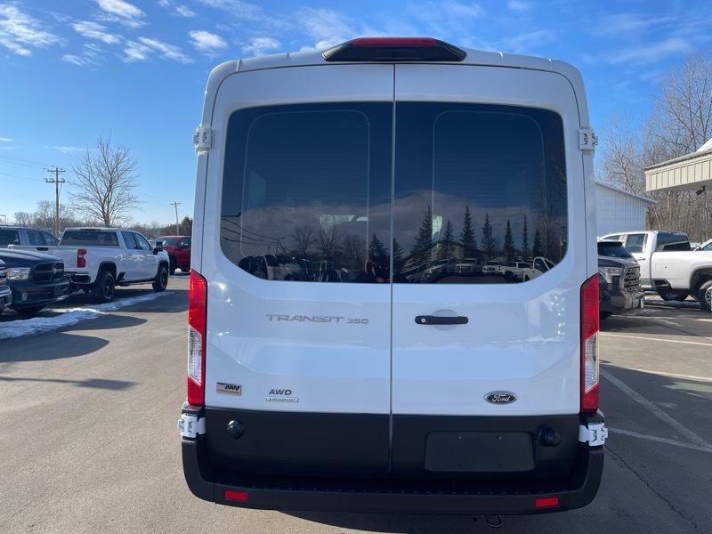 Ford Transit 350 Wagon Med. Roof XL w/Sliding Pass. 148-in. WB 2022