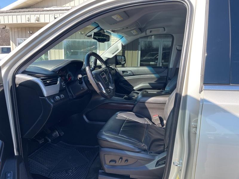 GMC Yukon SLT 4WD 2017