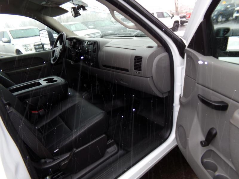 GMC Sierra 3500HD Work Truck Long Box 4WD 2013