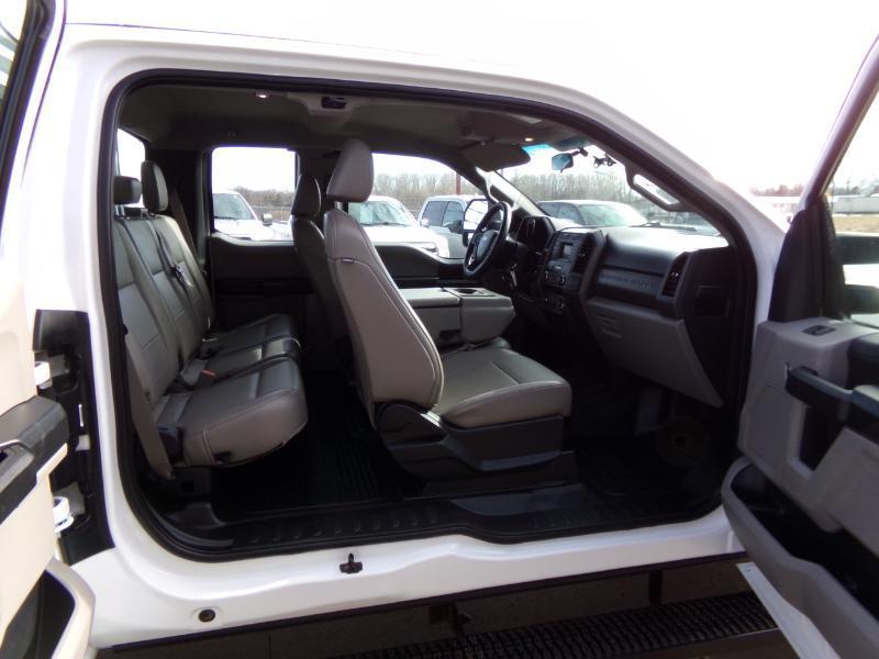 Ford F-350 SD XL SuperCab Long Bed DRW 4WD 2019