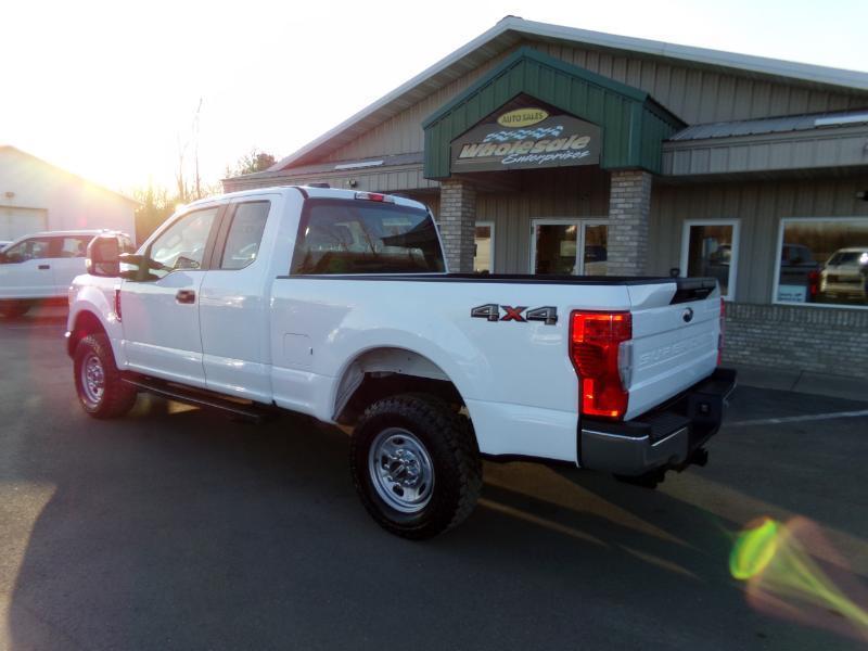 Ford F-250 SD XL SuperCab 4WD 2022