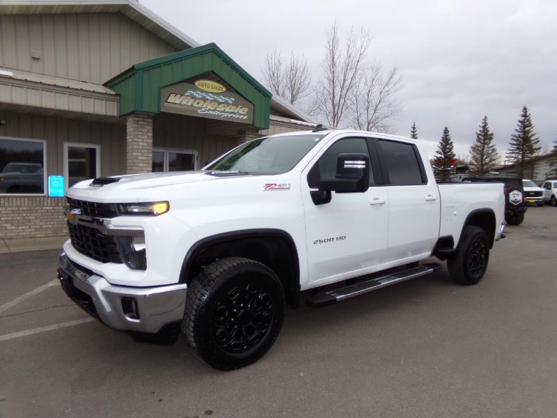 Chevrolet Silverado 2500HD LT Crew Cab Short Box 4WD 2024
