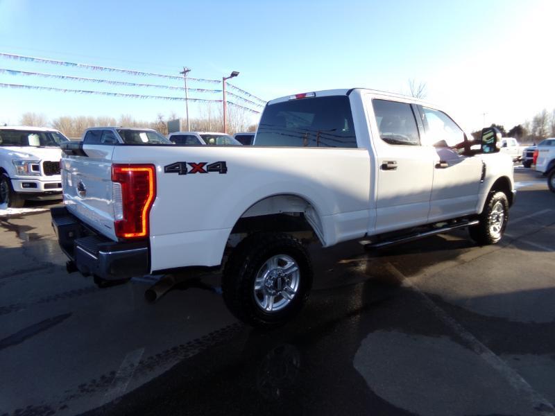 Ford F-250 SD XLT Crew Cab 4WD 2017