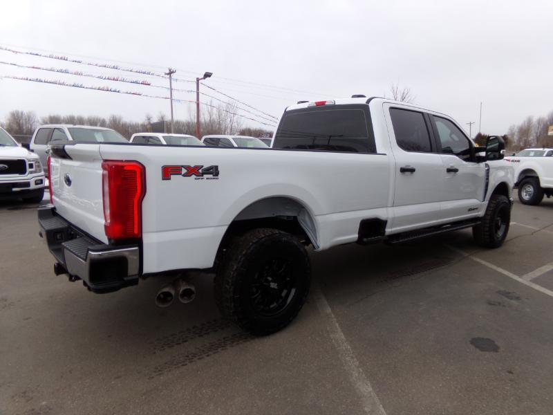 Ford F-250 SD XL Crew Cab Long Bed 4WD 2023
