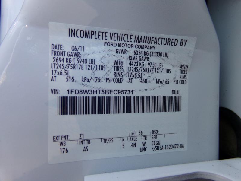 Ford F-350 SD XL Crew Cab Long Bed DRW 4WD 2011