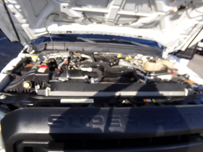 Ford F-350 SD XL Crew Cab Long Bed DRW 4WD 2011