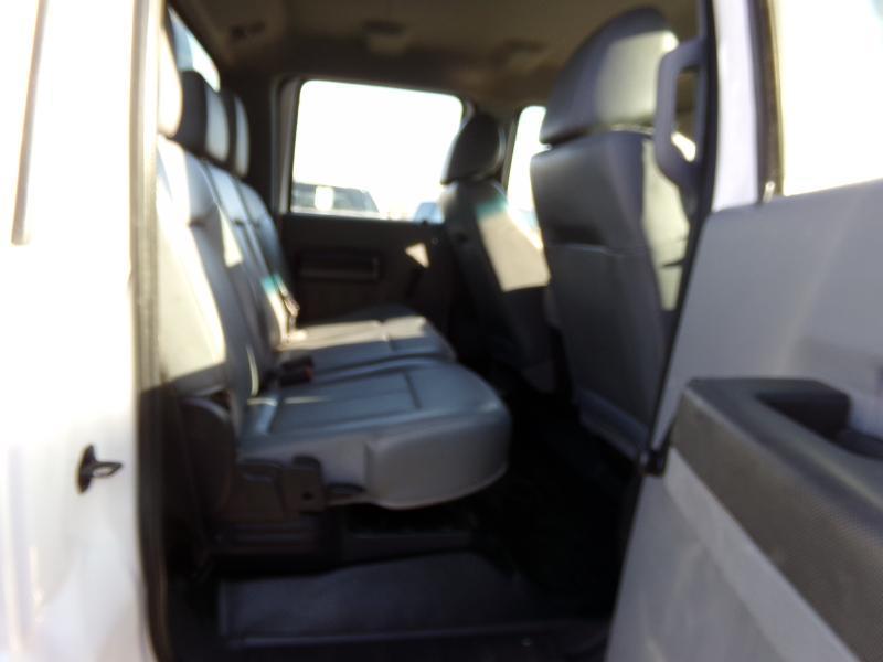 Ford F-350 SD XL Crew Cab Long Bed DRW 4WD 2011