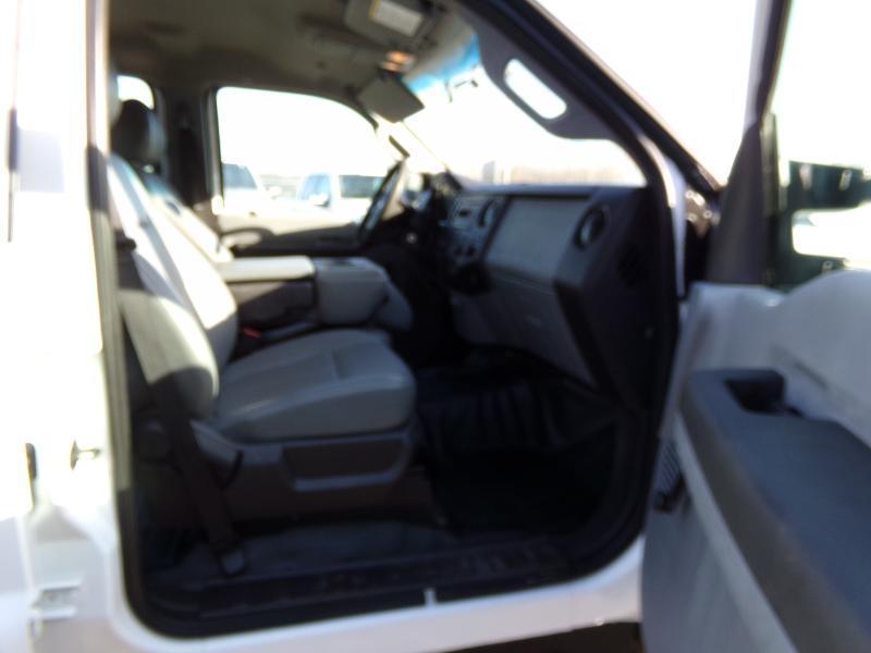 Ford F-350 SD XL Crew Cab Long Bed DRW 4WD 2011