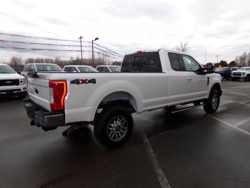 Ford F-250 SD Lariat SuperCab Long Bed 4WD 2017
