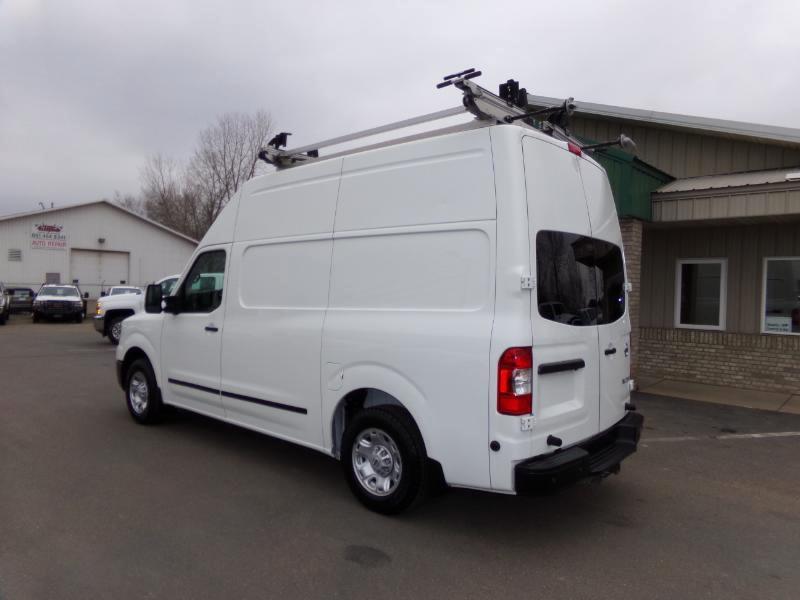 Nissan NV Cargo 2500 HD SV V8 High Roof 2021