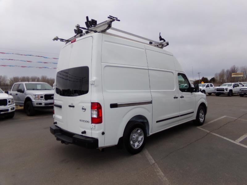 Nissan NV Cargo 2500 HD SV V8 High Roof 2021